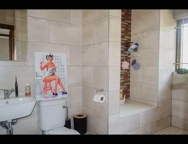 3 BEDROOM TOWNHOUSE FOR SALE IN SCOTTBURGH CENTRAL